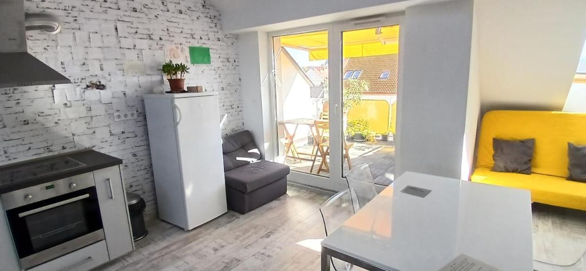 8X8 Tetoter Apartman Сегед Екстер'єр фото